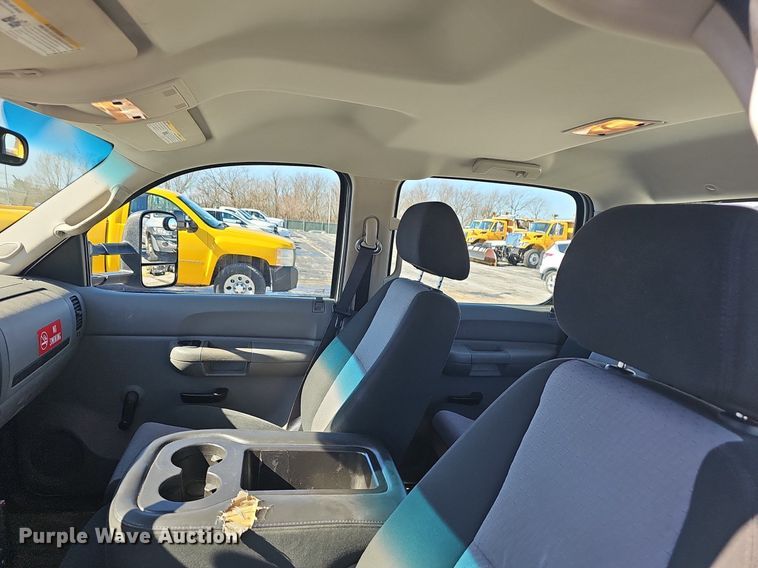 image for item EJ5883 2008 Chevrolet Silverado 1500 Crew Cab pickup truck