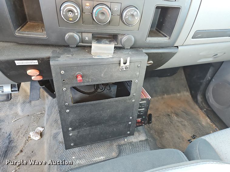 image for item EJ5883 2008 Chevrolet Silverado 1500 Crew Cab pickup truck