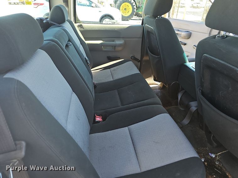 image for item EJ5883 2008 Chevrolet Silverado 1500 Crew Cab pickup truck