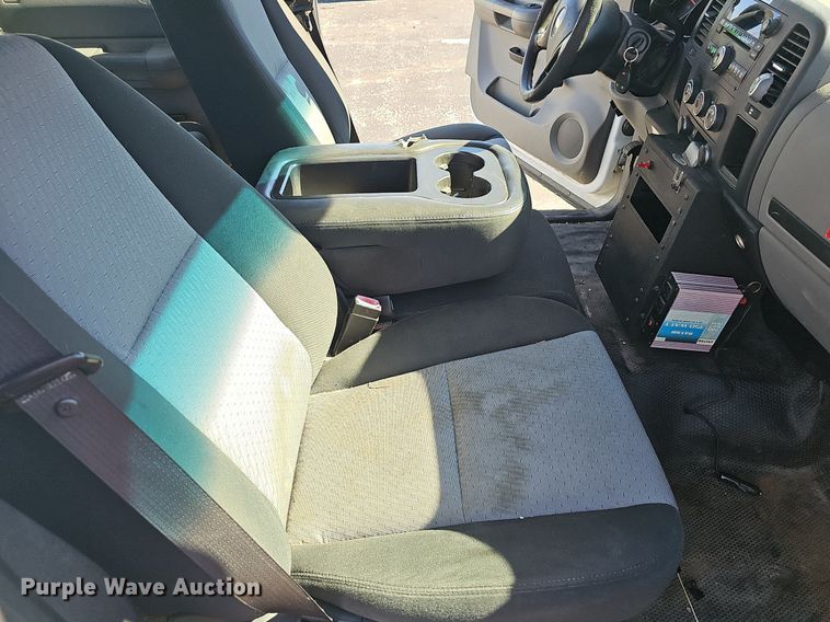 image for item EJ5883 2008 Chevrolet Silverado 1500 Crew Cab pickup truck