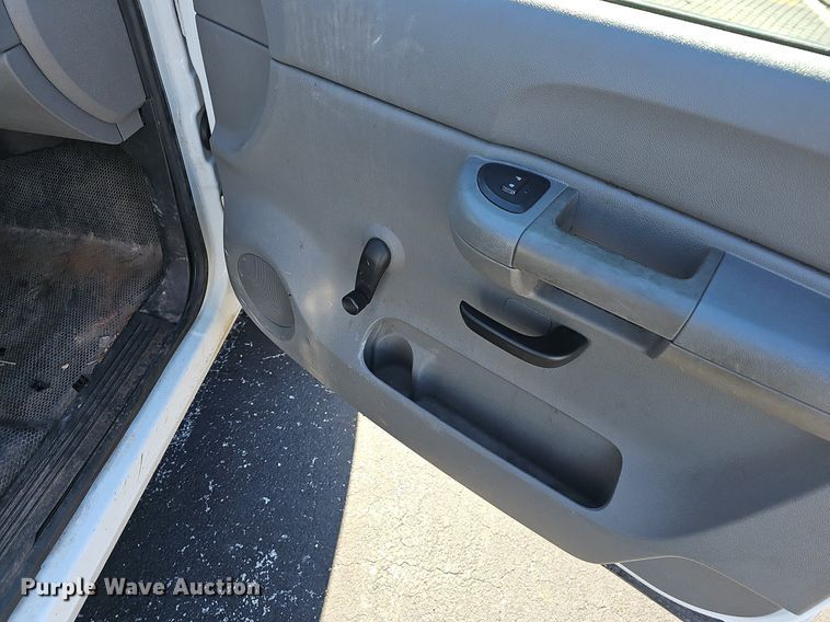 image for item EJ5883 2008 Chevrolet Silverado 1500 Crew Cab pickup truck