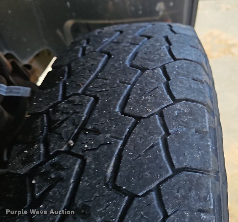 image for item EJ5883 2008 Chevrolet Silverado 1500 Crew Cab pickup truck