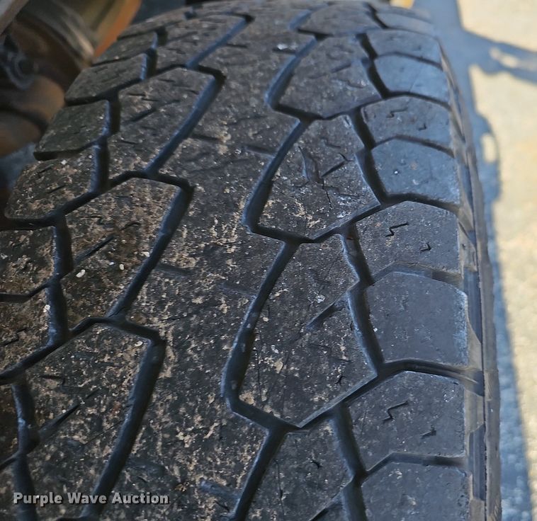 image for item EJ5883 2008 Chevrolet Silverado 1500 Crew Cab pickup truck