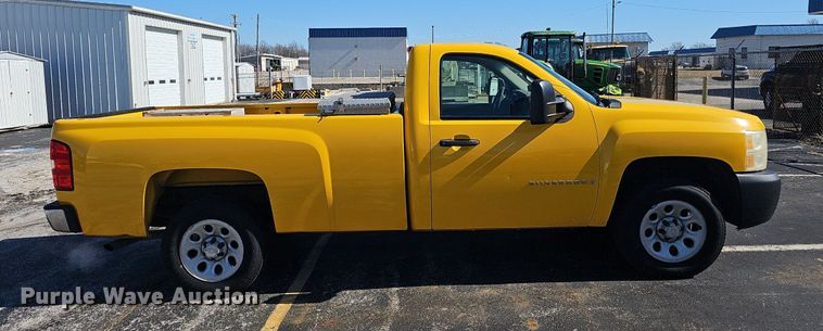 image for item EJ5884 2007 Chevrolet Silverado 1500 pickup truck