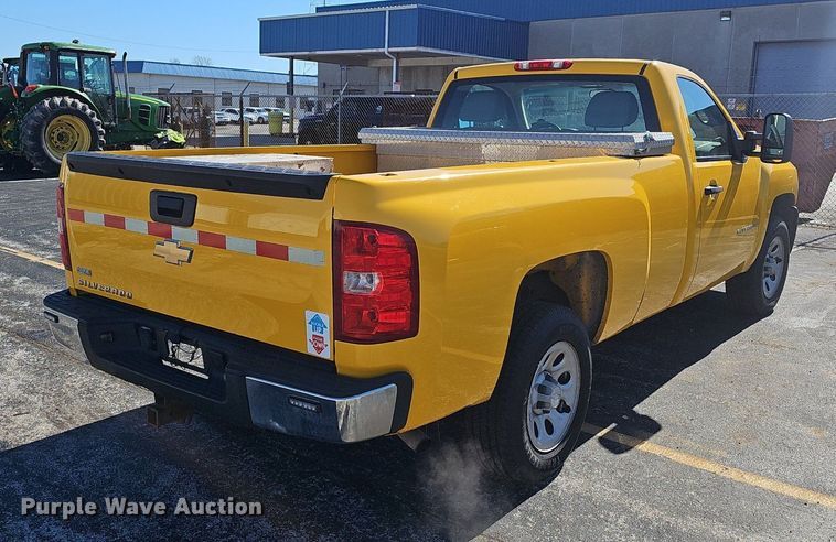 image for item EJ5884 2007 Chevrolet Silverado 1500 pickup truck