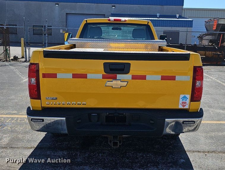 image for item EJ5884 2007 Chevrolet Silverado 1500 pickup truck