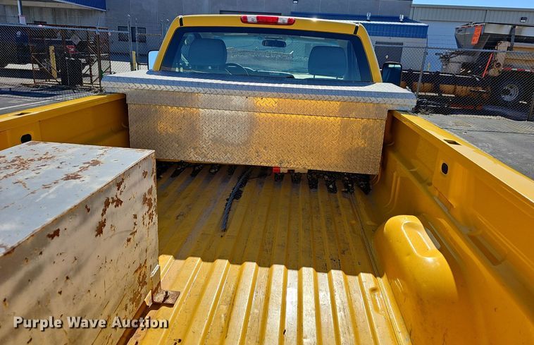 image for item EJ5884 2007 Chevrolet Silverado 1500 pickup truck