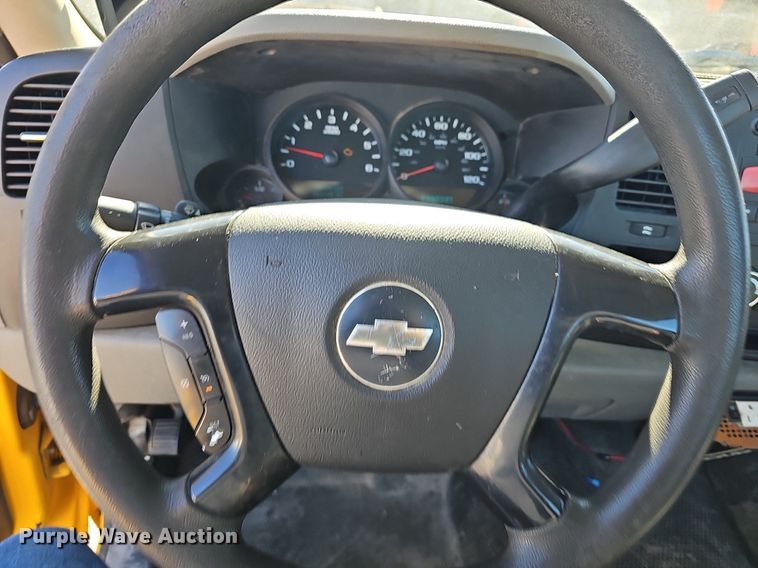 image for item EJ5884 2007 Chevrolet Silverado 1500 pickup truck