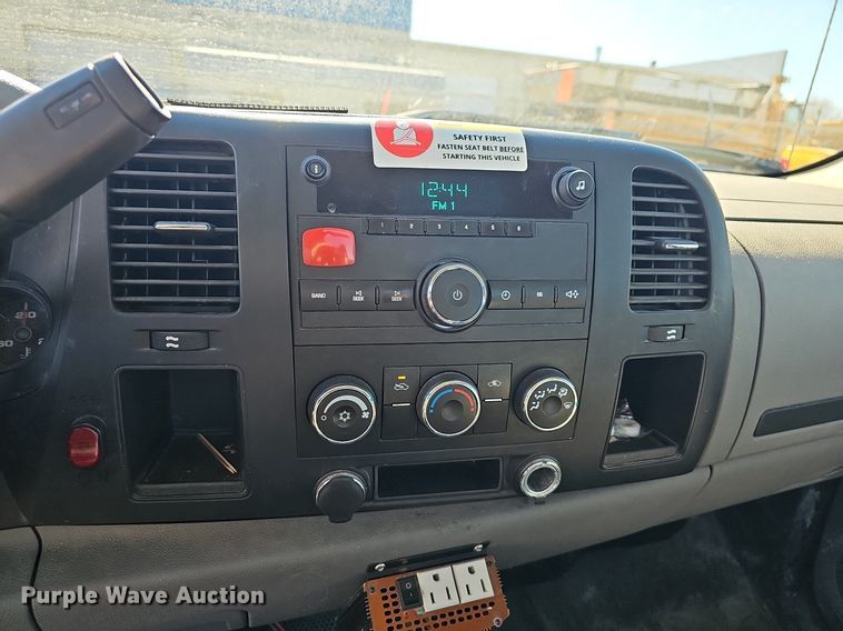 image for item EJ5884 2007 Chevrolet Silverado 1500 pickup truck