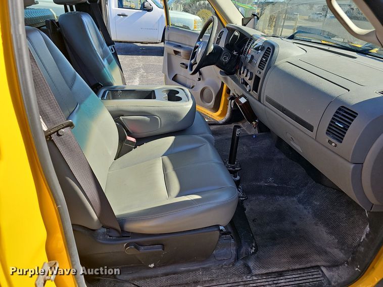 image for item EJ5884 2007 Chevrolet Silverado 1500 pickup truck