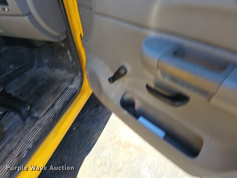 image for item EJ5884 2007 Chevrolet Silverado 1500 pickup truck