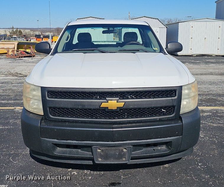 image for item EJ5887 2008 Chevrolet Silverado 1500 pickup truck