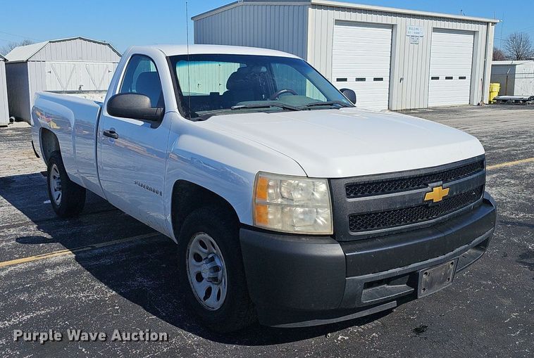 image for item EJ5887 2008 Chevrolet Silverado 1500 pickup truck