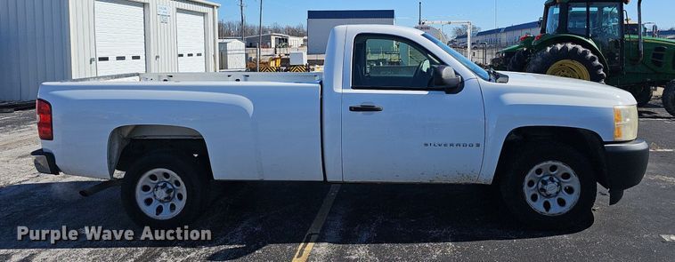 image for item EJ5887 2008 Chevrolet Silverado 1500 pickup truck