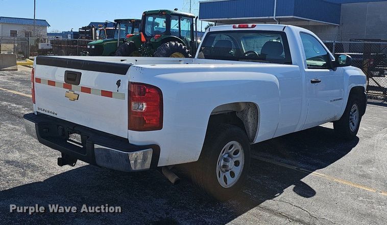 image for item EJ5887 2008 Chevrolet Silverado 1500 pickup truck
