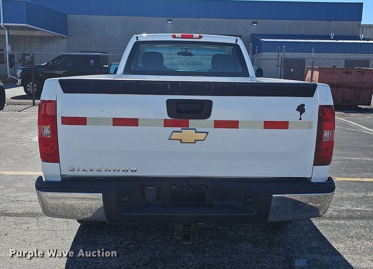 image for item EJ5887 2008 Chevrolet Silverado 1500 pickup truck