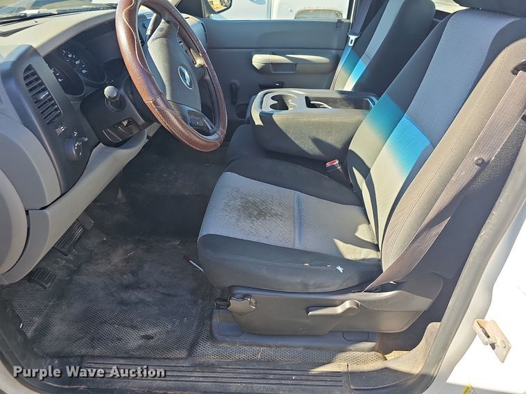 image for item EJ5887 2008 Chevrolet Silverado 1500 pickup truck