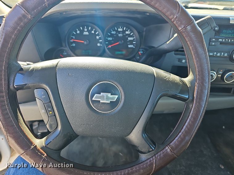 image for item EJ5887 2008 Chevrolet Silverado 1500 pickup truck