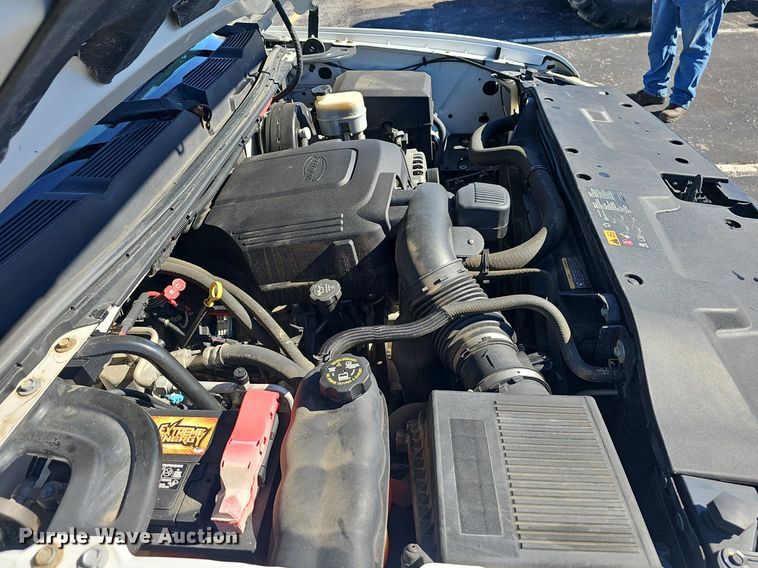 image for item EJ5887 2008 Chevrolet Silverado 1500 pickup truck