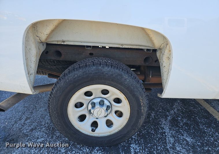 image for item EJ5887 2008 Chevrolet Silverado 1500 pickup truck