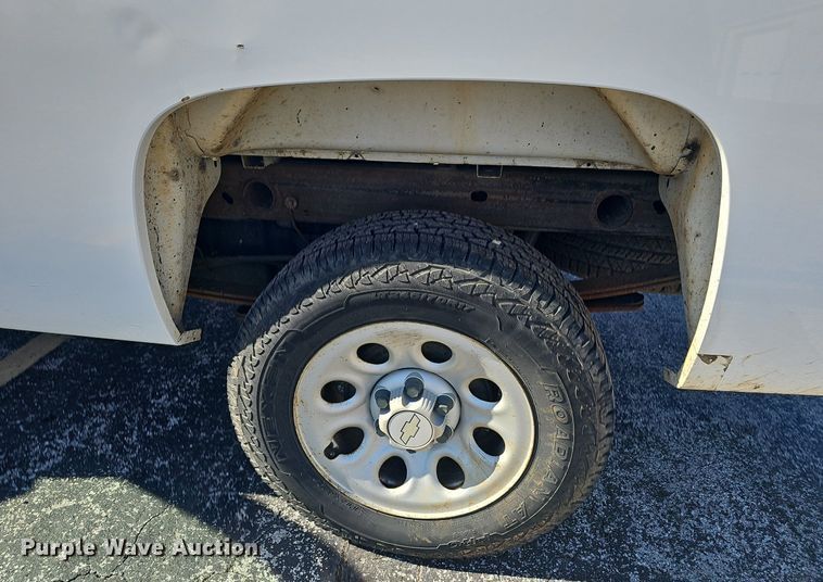 image for item EJ5887 2008 Chevrolet Silverado 1500 pickup truck