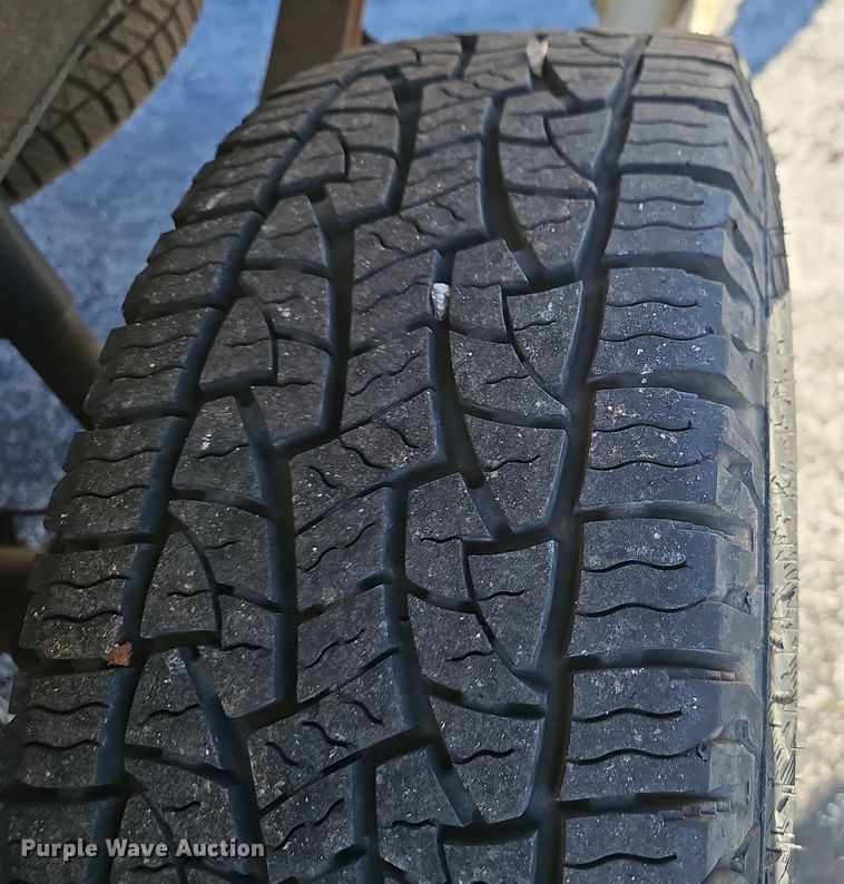 image for item EJ5887 2008 Chevrolet Silverado 1500 pickup truck