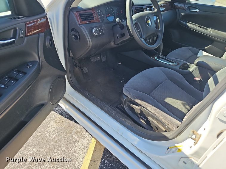 image for item EJ5888 2011 Chevrolet Impala LS 
