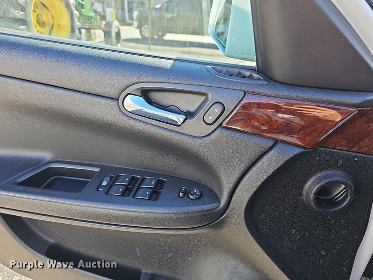 image for item EJ5888 2011 Chevrolet Impala LS 