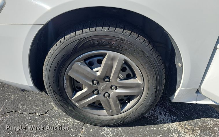 image for item EJ5888 2011 Chevrolet Impala LS 