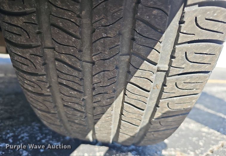 image for item EJ5888 2011 Chevrolet Impala LS 