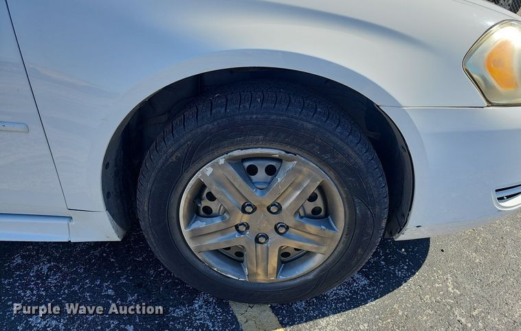 image for item EJ5888 2011 Chevrolet Impala LS 