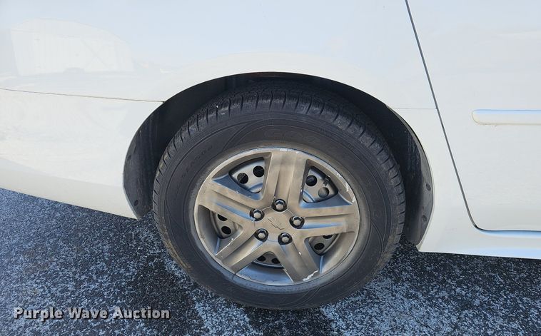 image for item EJ5888 2011 Chevrolet Impala LS 