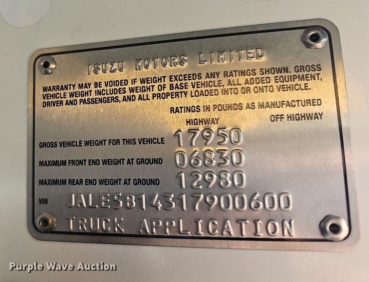 image for item EJ5890 2001 Isuzu NQR flatbed truck