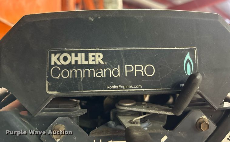 image for item EK4042 UniBelt/PB Loader BC-3SM pothole patcher