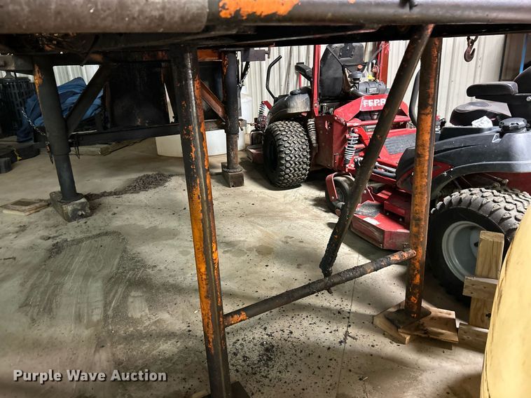 image for item EK4042 UniBelt/PB Loader BC-3SM pothole patcher