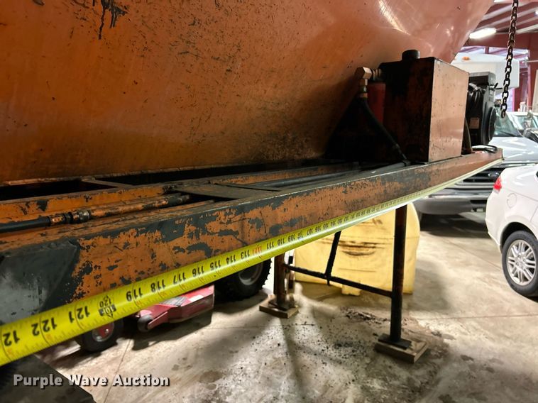 image for item EK4042 UniBelt/PB Loader BC-3SM pothole patcher