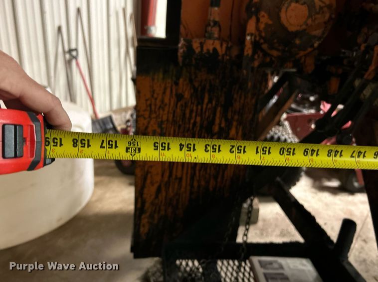 image for item EK4042 UniBelt/PB Loader BC-3SM pothole patcher