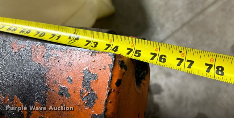 image for item EK4042 UniBelt/PB Loader BC-3SM pothole patcher