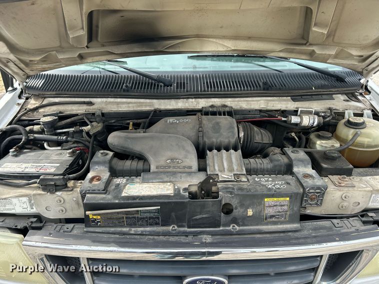 image for item EK4049 2003 Diamond Coach shuttle bus