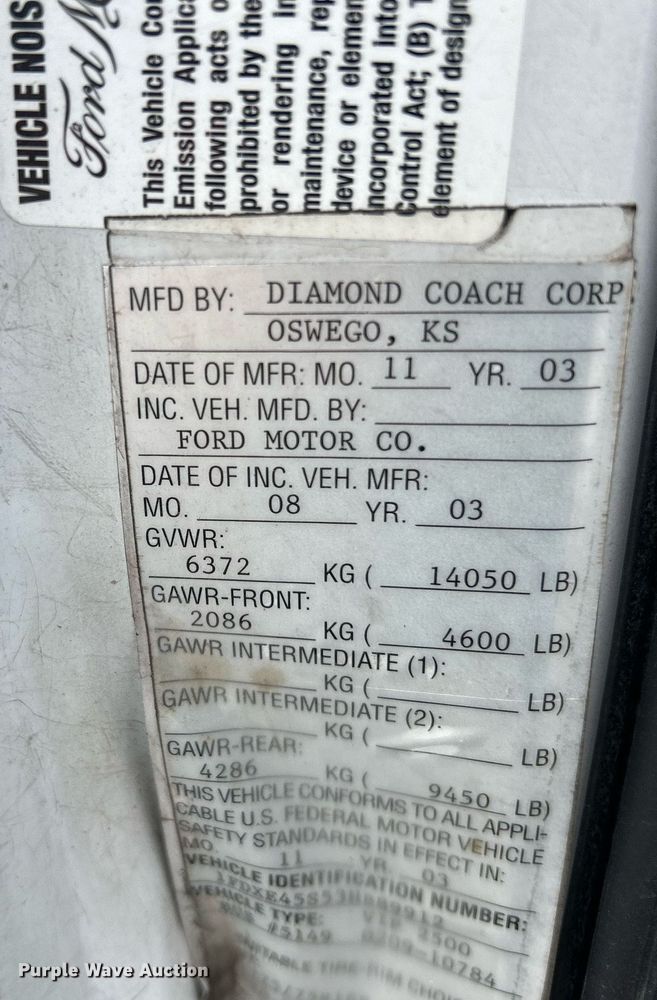 image for item EK4049 2003 Diamond Coach shuttle bus