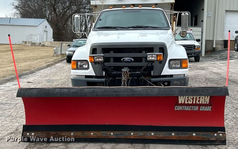 image for item EK4050 2011 Ford F650 Super Duty XL  dump truck