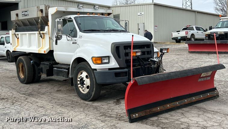 image for item EK4050 2011 Ford F650 Super Duty XL  dump truck