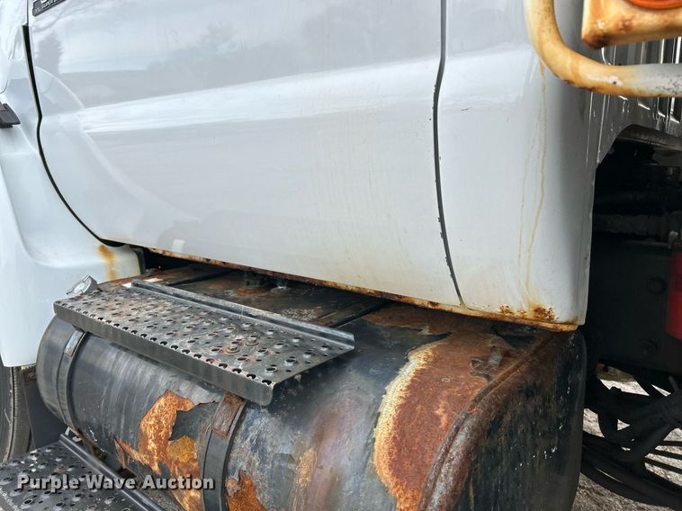 image for item EK4050 2011 Ford F650 Super Duty XL  dump truck