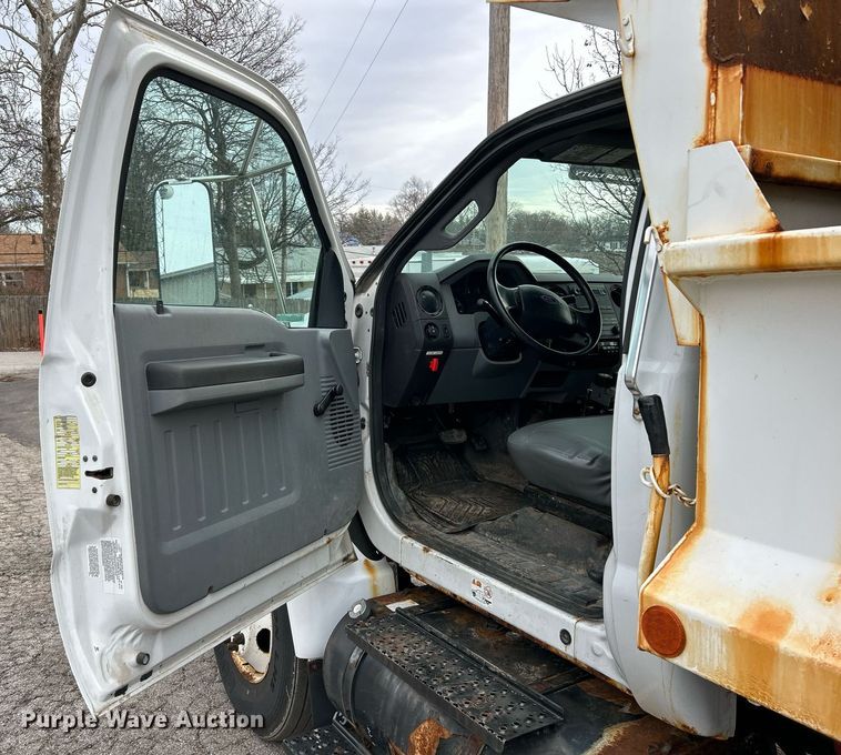 image for item EK4050 2011 Ford F650 Super Duty XL  dump truck