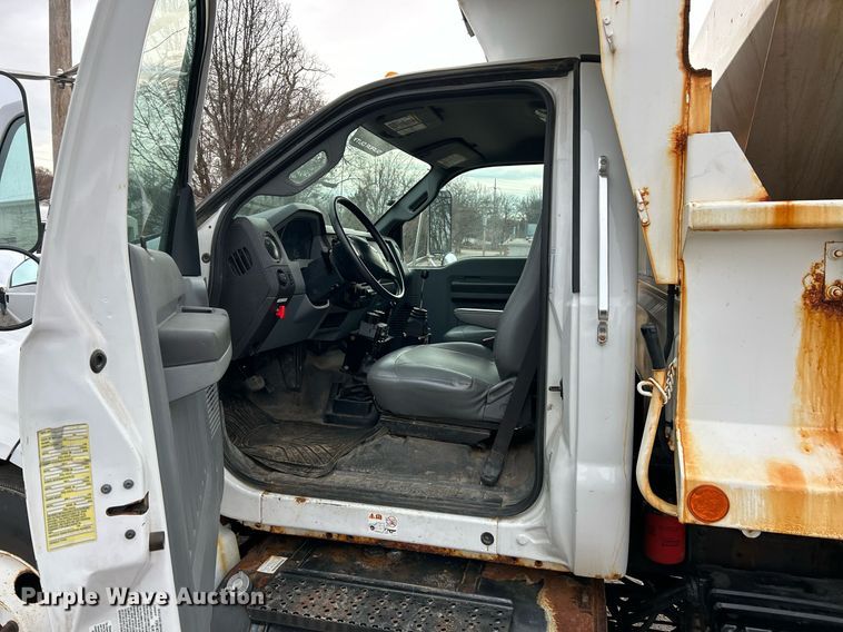 image for item EK4050 2011 Ford F650 Super Duty XL  dump truck