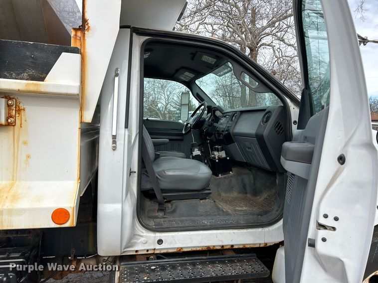 image for item EK4050 2011 Ford F650 Super Duty XL  dump truck