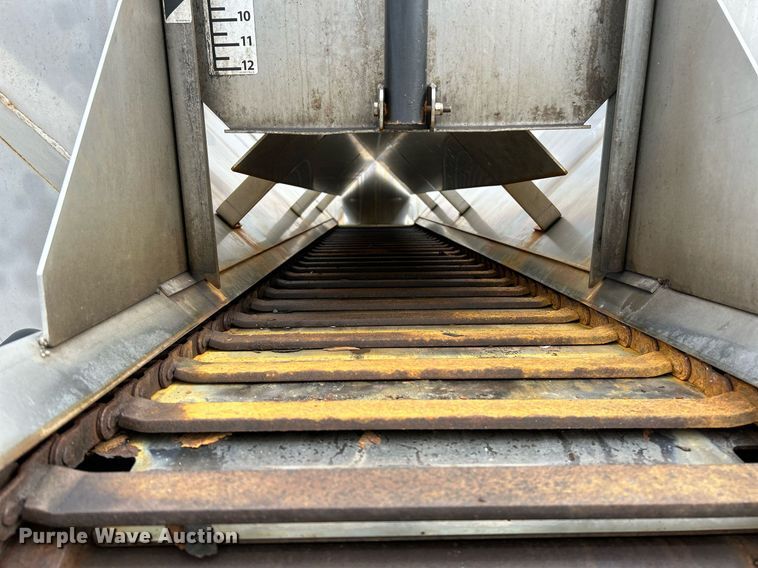 image for item EK4050 2011 Ford F650 Super Duty XL  dump truck