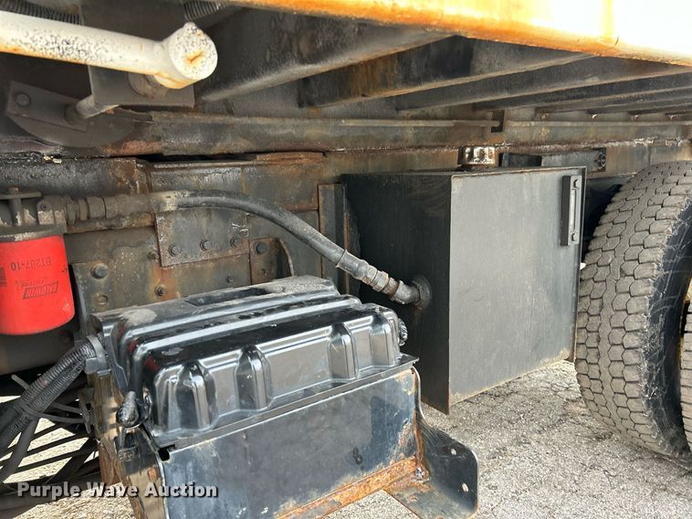 image for item EK4050 2011 Ford F650 Super Duty XL  dump truck