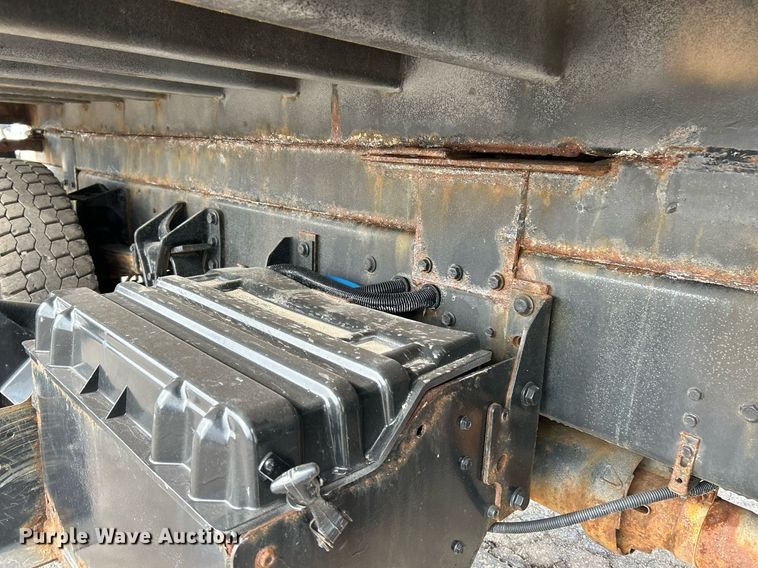 image for item EK4050 2011 Ford F650 Super Duty XL  dump truck