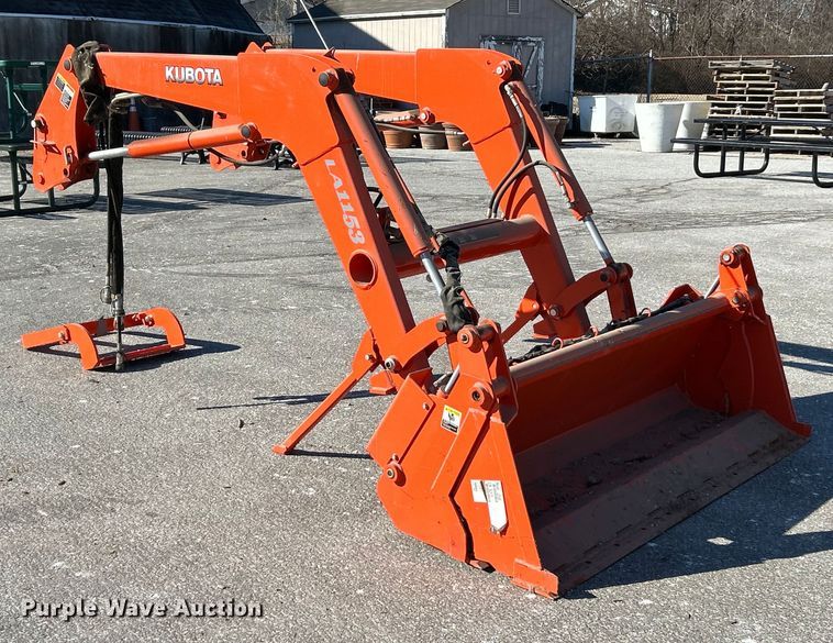 image for item EK4065 Kubota LA1153S loader and bucket